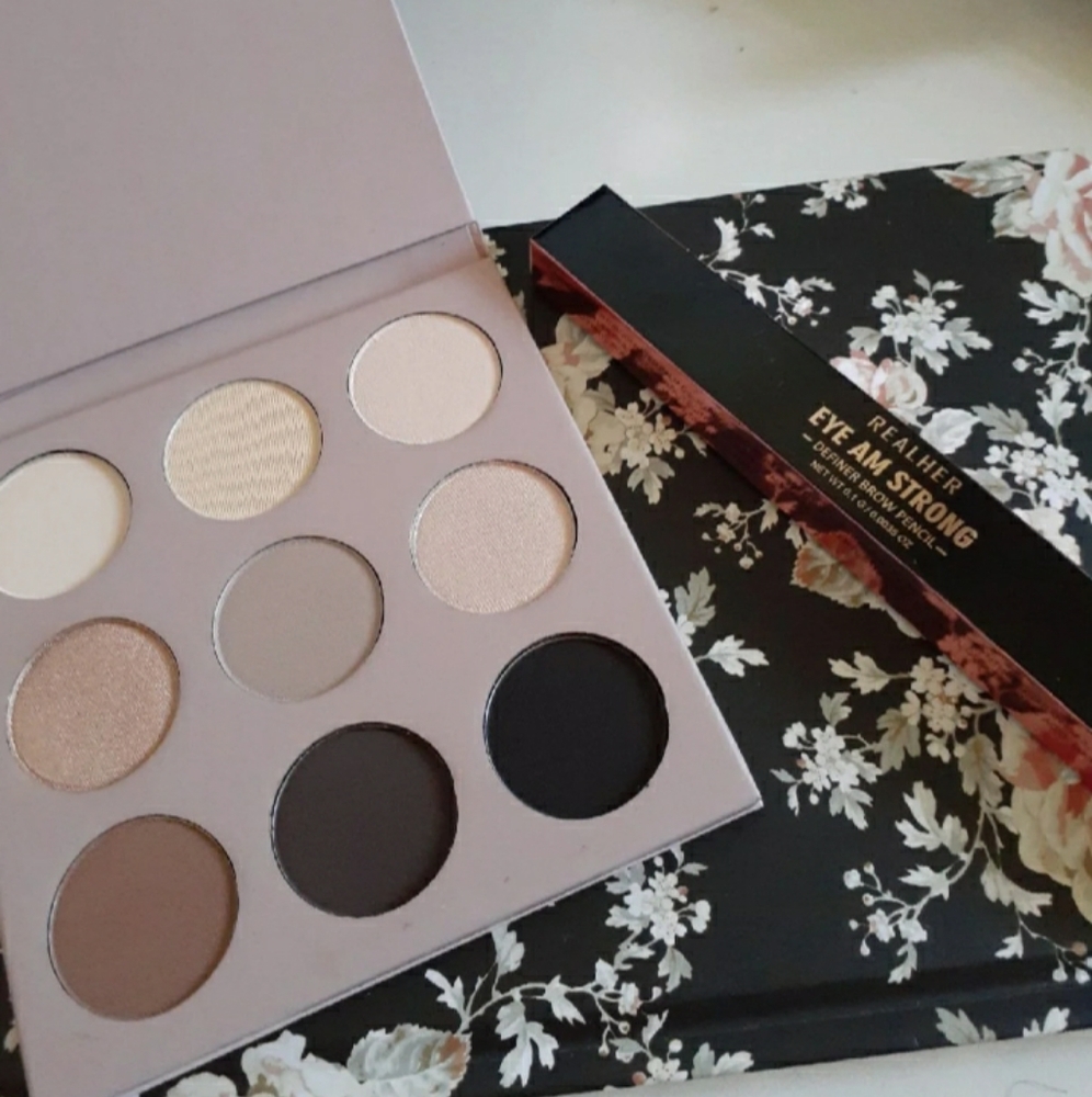 Cargo Nude Beach Eyeshadow & Eyebrow Pencil